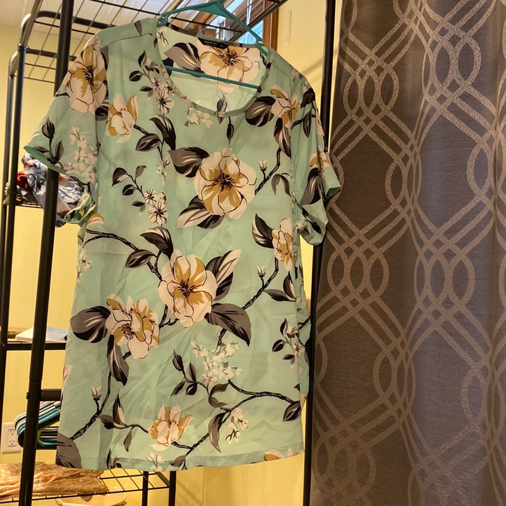 Mint floral top